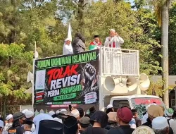 Tolak Legalisasi Hiburan Malam, Ormas Islam Gedor Gedung DPRD Bekasi Tuntut Pansus Pariwisata Dibubarkan