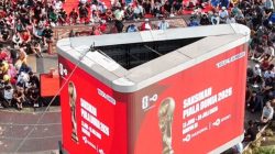 Bekasi - Nobar Piala Dunia di Plaza Patriot Candrabhaga menjadi agenda yang tak terlewatkan agi warga Bekasi. Foto: Ist/Gobekasi.id.