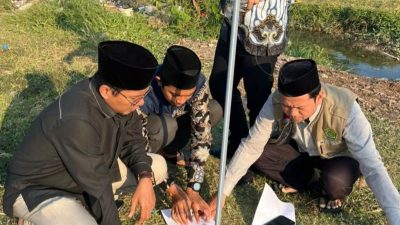 Bekasi - Sebanyak 3.400 warga di wilayah Kabupaten Bekasi mendaftarkan diri untuk memverifikasi arah kiblat tempat ibadah maupun hunian pribadi mereka. Foto: Ist/Gobekasi.id.