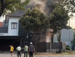 Rumah Dua Lantai di Tarumajaya Terbakar, Api Hanguskan Kamar Driver