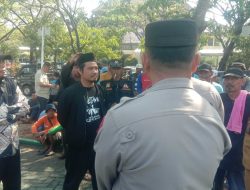 Ancaman Kekeringan 2.000 Hektar Sawah, 100 Lebih Petani Bekasi Utara Demo ke Pemda Minta Perbaikan Irigasi