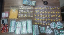 Bekasi - Barang bukti obat daftar G yang disita Polres Metro Bekasi dalam penggerebakan toko di Tarumajaya, Kabupaten Bekasi, pada 22 Juni 2026 lalu. Foto: Ist/Gobekasi.id.