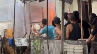 Bekasi - Kebakaran permukiman padat penduduk di kawasan Kayuringin, Kecamatan Bekasi Selatan, Kota Bekasi, pada Sabtu (18/7/2026) Sore. Foto: Ist