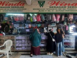 Sepekan Jelang Masuk Sekolah, Penjualan Seragam di Pasar Kranji Baru Turun 50 Persen