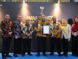 Raih Warta Kota Awards 2026, Wali Kota Bekasi Tri Adhianto Soroti Pentingnya Rasa Memiliki Warga