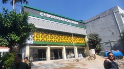 Bekasi - Gedung Perpustakaan Kota Bekasi di Kranji yang bakal diubah menjadi bangunan 5 lantai berbasis teknologi dan ramah disabilitas. Foto: Septian/Gobekasi.id.