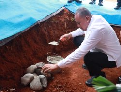 Berikan Kepastian Hukum Rumah Ibadah, Wali Kota Bekasi Letakkan Batu Pertama Gereja Katolik St. Ignatius Jatisari