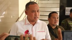 Bekasi - Wali Kota Bekasi Tri Adhianto usai menghadiri pembukaan Musyawarah Kota (Muskot) III Komite Olahraga Rekreasi Masyarakat Indonesia (KORMI) Kota Bekasi yang digelar di Gedung Islamic Center, Bekasi Selatan, pada Sabtu (18/7/2026). Foto: Ist/Gobekasi.id.