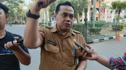 Bekasi - Kepala UPTD Wilayah III sekaligus Direktur TPST Kertamukti, R. Sopyan Rahayu saat ditemui awak media di sela-sela rapat kerja di Gedung DPRD Kabupaten Bekasi, Senin (20/7/2026). Foto: Ist/Gobekasi.id.