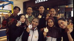 Bekasi - Atlet Wushu Kota Bekasi sukses menunjukkan taji pada Kejuaraan Nasional (Kejurnas) Wushu Kungfu Indonesia 2026 mewakili Pengurus Provinsi (Pengprov) Wushu Jawa Barat. Foto: Ist/Gobekasi.id.