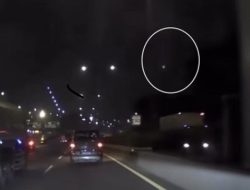 Sekelebat Cahaya di Langit Bekasi