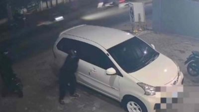 Bekasi - Warga asal Ciamis berinisial SP (42) menjadi korban pecah kaca saat memarkirkan kendaraannya di Jalan Setiadarma, Kecamatan Tambun Selatan, Kabupaten Bekasi, Rabu, (15/7/2026). Foto: Ist/Gobekasi.id.
