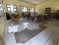 Ruang Kelas Rusak Parah dan Kekurangan Guru Bayangi KBM di SDN Karang Indah 01 Bojongmangu