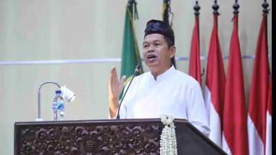 Bekasi -Gubernur Jawa Barat, Dedi Mulyadi, saat memberikan pidato dalam momentum tasyakuran Hari Jadi ke-76 Kabupaten Bekasi di Cikarang Pusat pada Sabtu (15/8/2026). Foto: Ist/Gobekasi.id.