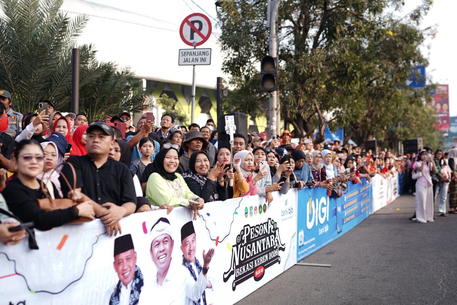 Bekasi - Antusiasme warga Kota Bekasi dalam kegiatan PNBK Jilid III di Car Free Day Jalan Ahmad Yani, Minggu (30/8/2026). Foto: Ist/Gobekasi.id.