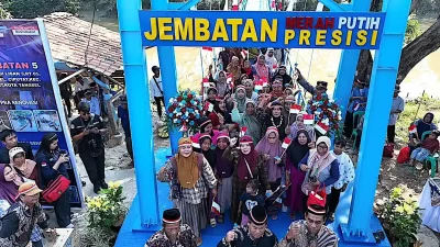Bekasi - Polres Metro Bekasi meresmikan empat Jembatan Merah Putih Presisi di sejumlah kecamatan, Senin (17/8/2026). Foto: Ist/Gobekasi.id.