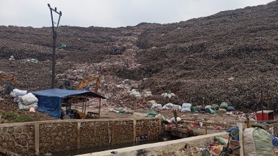 Bekasi - Pemandangan gunung sampah di TPST Bantargebang. Foto: Ist/Gobekasi.id.