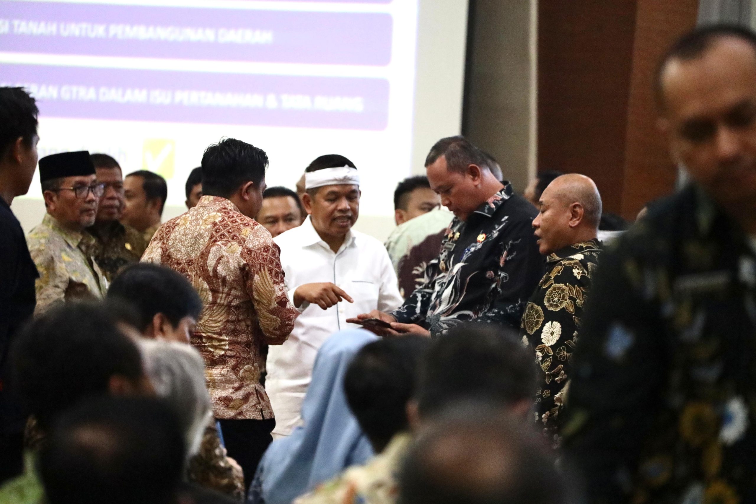 Bekasi - Wali Kota Bekasi, Tri Adhianto, dalam Rapat Koordinasi Pencegahan Korupsi dan Optimalisasi Pemanfaatan Lahan di wilayah Jawa Barat, Selasa (4/8/2026). Foto: Ist/Gobekasi.id.