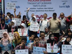 Abdul Harris Bobihoe Puji Semangat Atlet Pelajar di Peparpeda Kota Bekasi
