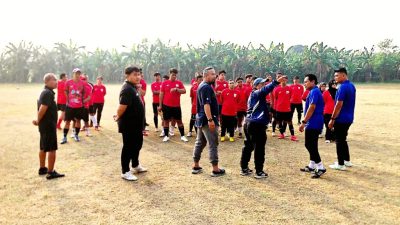 Bekasi - PSSI Kota Bekasi menggelar program kursus Pelatih Lisensi D yang diikuti 60 pelatih dari berbagai klub dan SSB. Foto: Ist