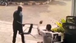 Main Hantam Pakai Kursi Besi, Oknum Debt Collector Aniaya Warga Pekayon Bekasi
