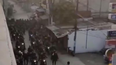 Jakarta - Rekaman video Brimob menggerebak Kampung Bahari, Tanjung Priok, Jakarta Utara, yang mendadak mencekam pada Kamis (13/8/2026) pagi. Foto: Ist/Gobekasi.id.