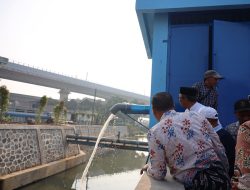 Resmikan Turap DAS Rawalumbu, Wali Kota Bekasi Tri Adhianto Minta Penanganan Banjir Berlanjut