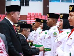 Kukuhkan Paskibraka Kota Bekasi HUT RI ke-81, Tri Adhianto Puji Kesiapan Para Pelajar