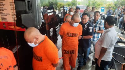 Bekasi - Polres Metro Bekasi Kota meringkus 11 pelaku kejahatan menonjol dalam konferensi pers, Kamis (20/8/2026). Foto: Septian/Gobekasi.id.