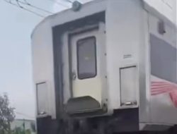 Gangguan Lokomotif KA Batavia di Bekasi Timur Buat Penumpang KRL Menumpuk
