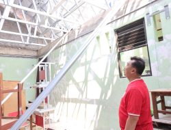 Perbaikan SDN 05 Bojong Menteng Kena Angin Puting Beliung, Harris Bobihoe Minta Sesuai Standar