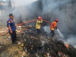 Gegara Bakar Sampah, Lahan Kosong 150 Meter Persegi di Bintara Jaya Tebakar