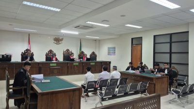 Bekasi - Pemeriksaan saksi-saksi yang mengungkap fakta baru terkait peran anggota DPRD Kabupaten Bekasi, Nyumarno, bersama dua terdakwa lainnya kembali digelar di Pengadilan Negeri Cikarang pada Senin (28/9/2026) petang. Foto: Ist