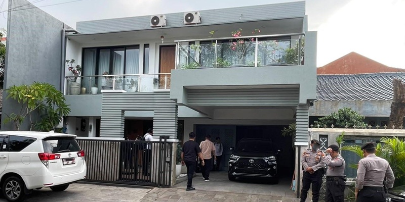 Bekasi - Rumah Ipda Yayat Sudrajat di Depok yang digeledah KPK. (Foto: Tim Penyidik KPK)
