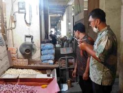 Lindungi Konsumen, Pemkab Bekasi Tera Ulang 474 Timbangan di Pasar Induk Cibitung