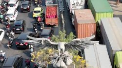 Bekasi - Foto udara kemaetan panjang di ruas Jalan Raya Bekasi - Jalan Sultan Agung gegara Truk muatan beton mengalami masalah dan mogok, Rabu (16/9/2026). Foto: Ist