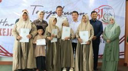Bekasi - Pemkot Bekasi menghadiri tasyakuran HUT ke-81 Kejari Kota Bekasi. Wali Kota Tri Adhianto mendorong penguatan sinergi hukum dan tata kelola pemerintahan. Foto: Ist/Gobekasi.id.