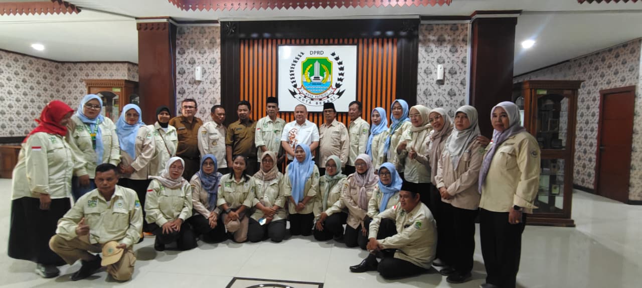 Bekasi - Wakil Ketua II DPRD Kota Bekasi Faisal SE menerima audiensi pengurus IPSM. Pihaknya membahas penanganan ODGJ, lansia, ambulans, hingga Puskesmas 24 jam, Senin (7/9/2026). Foto: Ist/Gobekasi.id.