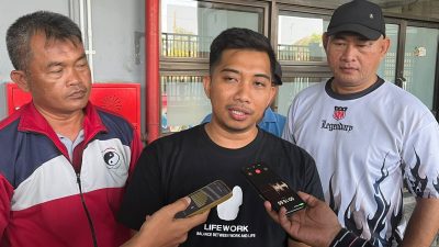 Bekasi - Keluarga korban kecelakaan KRL Bekasi Timur menuntut transparansi hasil investigasi KNKT yang tak kunjung rilis setelah empat bulan. Pihaknya minta keadilan. Foto: Septian/Gobekasi.id.