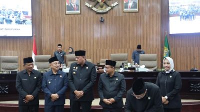 Bekasi - DPRD bersama Pemkot Bekasi resmi menandatangani Perubahan KUA-PPAS TA 2026 dan KUA-PPAS TA 2027 dalam rapat paripurna untuk memperkuat sinergi fiskal daerah, Kamis (10/9/2026). Foto: Ist/Gobekasi.id.