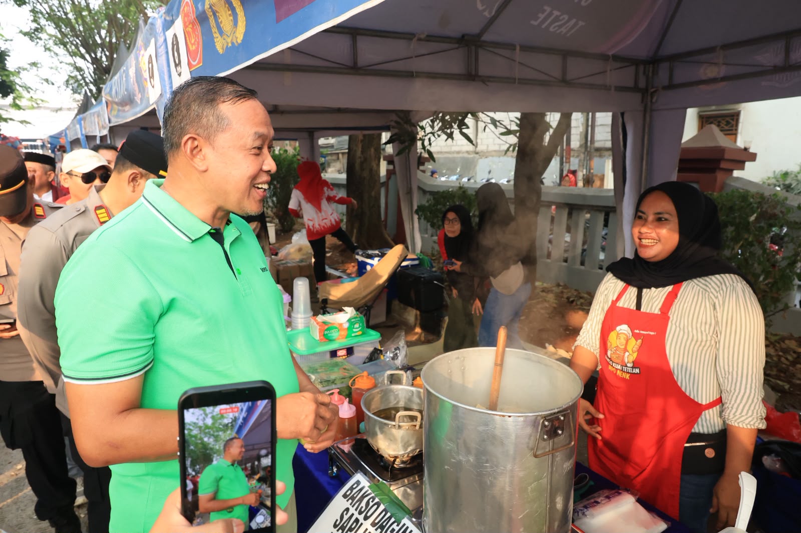 Bekasi - Wali Kota Bekasi Tri Adhianto hadir di Festival Bekasi Barat sebagai puncak HUT ke-81 RI, Sabtu (12/9/2026). Foto: Ist/Gobekasi.id.