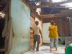 Kisah Pilu Linmas Duren Jaya Bekasi: Rumah Rusak Bertahun-tahun, Pengen Diperbaiki Tapi Tak Mampu