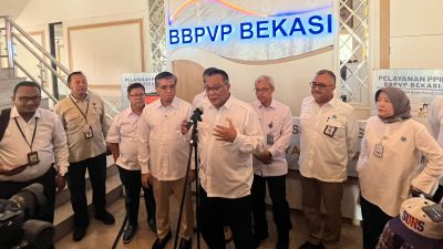 Bekasi - Menteri LH Mohamad Jumhur Hidayat sebut lubang ozon makin mengecil saat peringatan Hari Ozon Internasional di BBPVP Bekasi, Rabu (16/9/2026). Foto: Septian/Gobekasi.id.