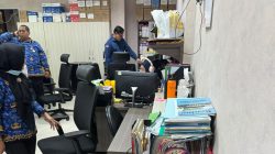 Bekasi - Penggeledahan di ruang Perekonomian Kantor Pemerintah Kota Bekasi digeledah Tim Kejaksaan Agung, Kamis (17/9/2026). Foto: Ist/Gobekasi.id.