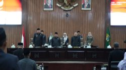 Bekasi - Wali Kota Bekasi, Tri Adhianto dalam Rapat Paripurna DPRD Kota Bekasi yang membahas Raperda Perubhan APBD 2026, pada Kamis (17/9/2026). Foto: Ist/Gobekasi.id.