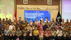 Bekasi - Wali Kota Bekasi Tri Adhianto menghadiri langsung penandatanganan kesepakatan bersama antar daerah terkait pemanfaatan aplikasi SISGITA di Balai Kota Tangerang Selatan pada Senin (21/9/2026). Foto: Ist/Gobekasi.id.