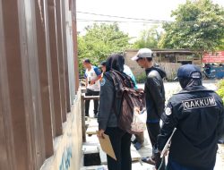 DLH Kota Bekasi Cek Restoran dan Ambil Sampel Air Kali Abang 2