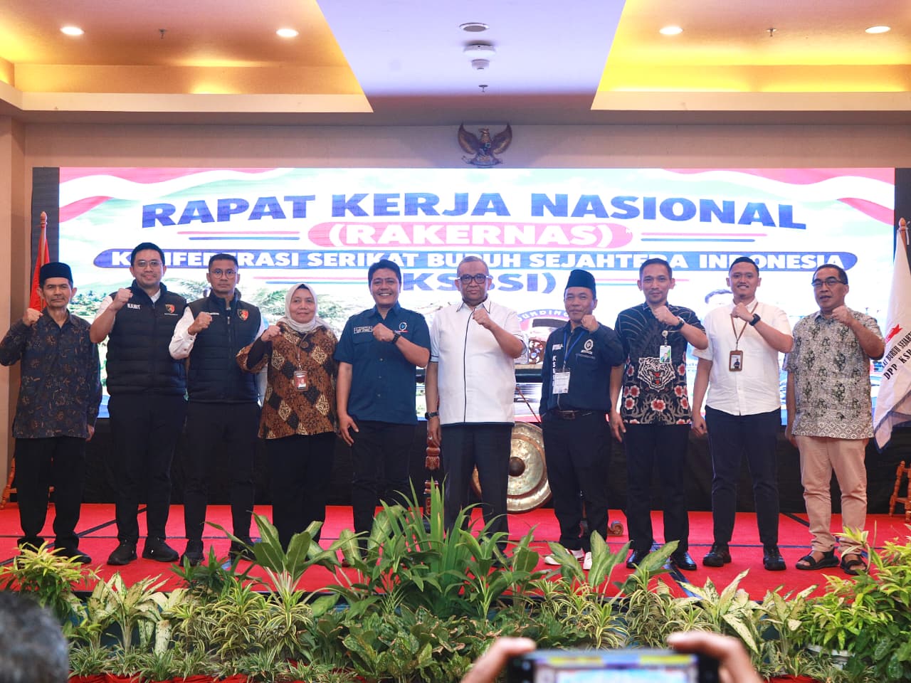 Bekasi - Wakil Menteri Ketenagakerjaan Afriansyah Noor saat menghadiri Rapat Kerja Nasional Konfederasi Serikat Buruh Sejahtera Indonesia Tahun 2026. Foto: Ist/Gobekasi.id.