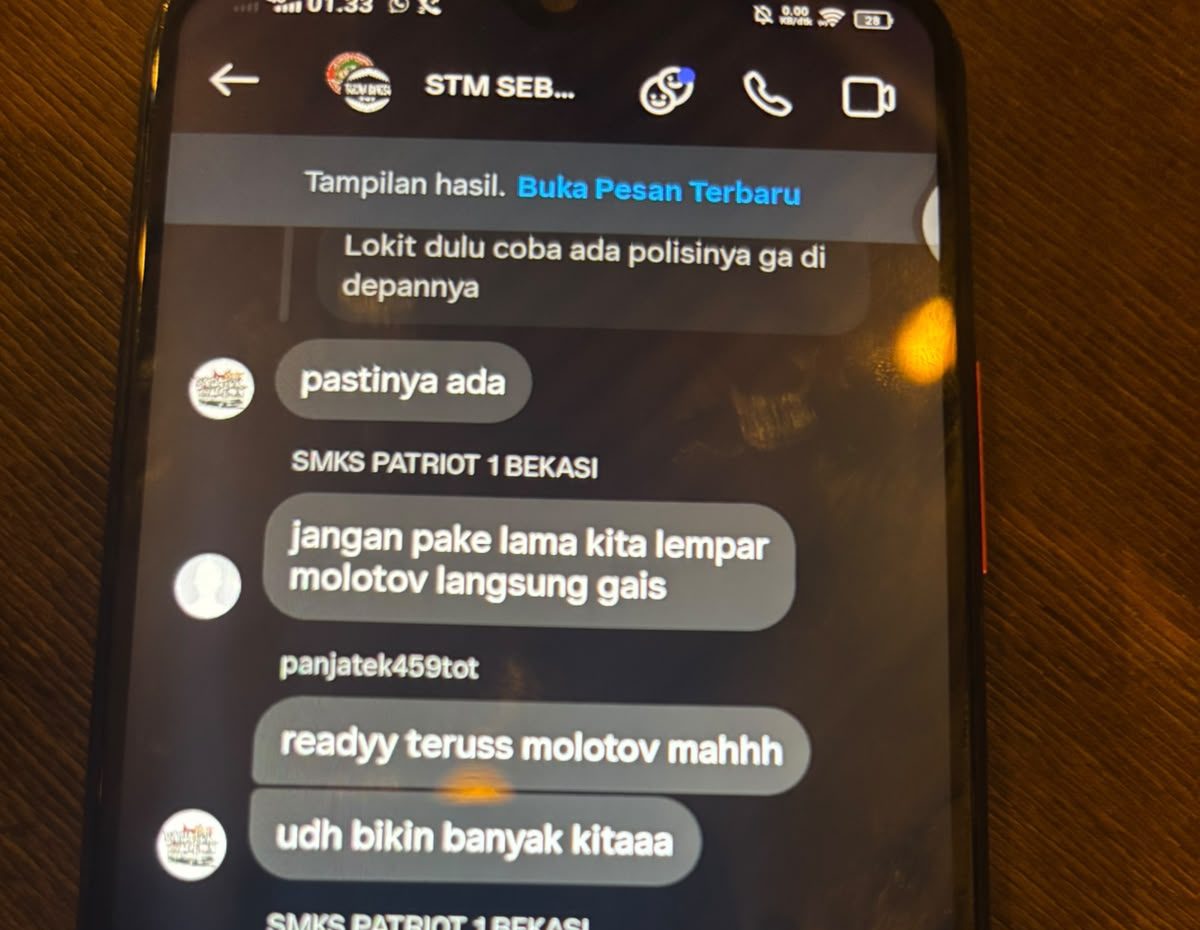 Bekasi - Percakapan admin medsos yang meprovokasi pelajar melalui media sosial. Foto: Ist/Gobekasi.id.