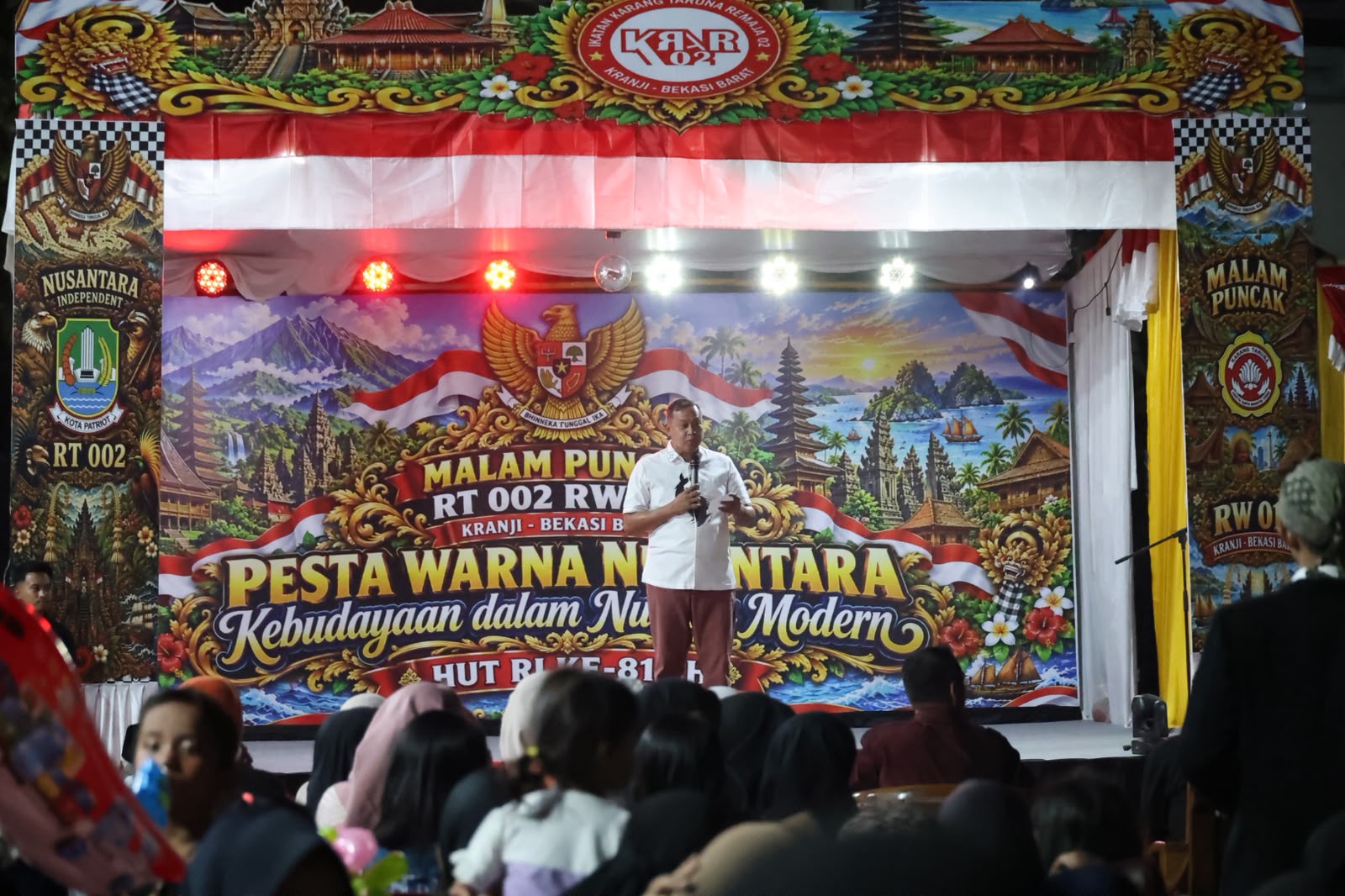 Bekasi - Wali Kota Bekasi, Tri Adhianto dalam malam puncak peringatan Hari Ulang Tahun (HUT) ke-81 Kemerdekaan Republik Indonesia di RT 02/RW 010, Kelurahan Kranji, Kecamatan Bekasi Barat, Sabtu (26/09/2026). Foto: Ist/Gobekasi.id.